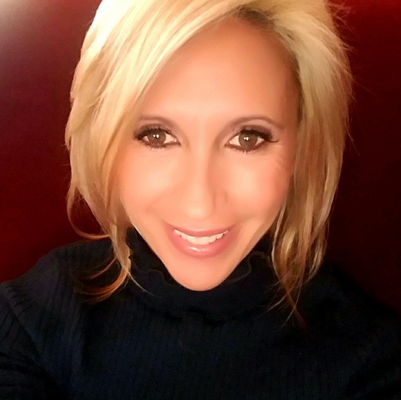 Meet your Posher, Libby - Picture 1 of 1